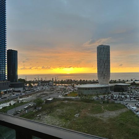 Апартамент У Моря Batum Dış mekan fotoğraf